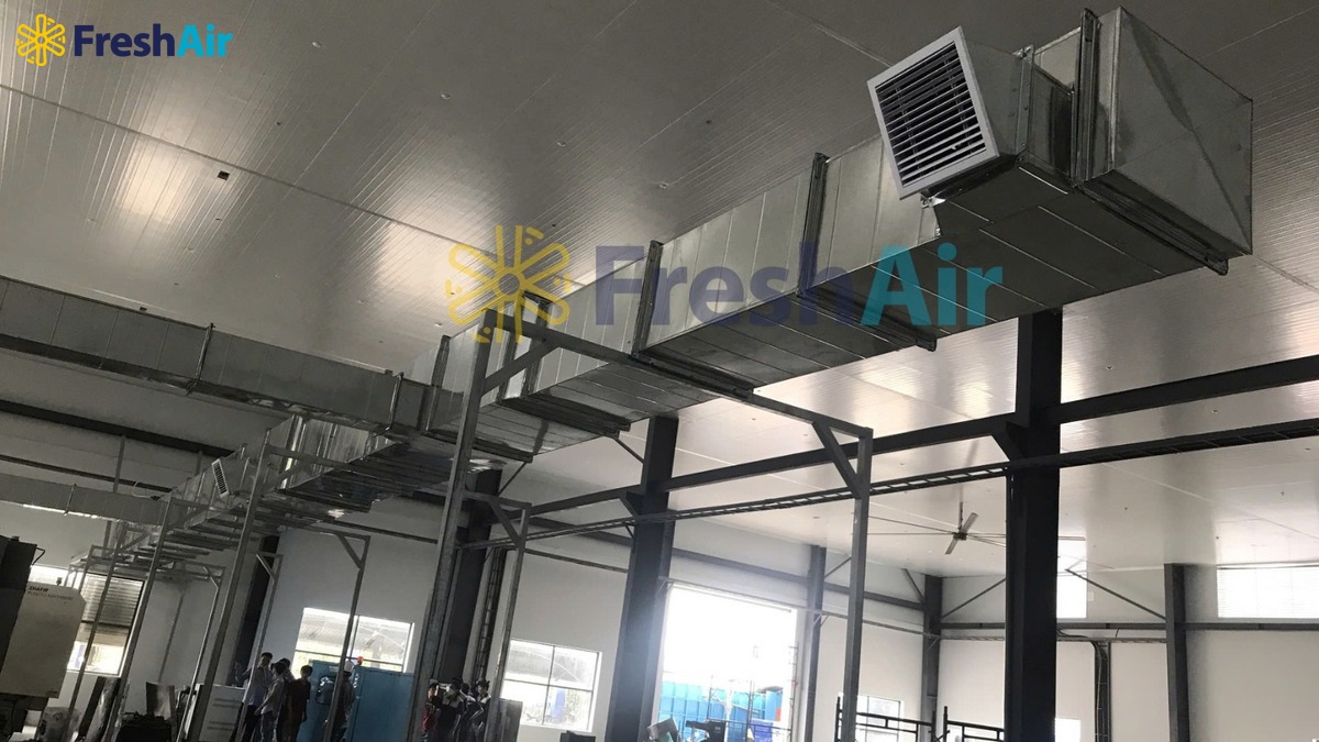Lắp đặt hệ thống hút khói hành lang. Lắp đặt hệ thống hút khói hành lang.