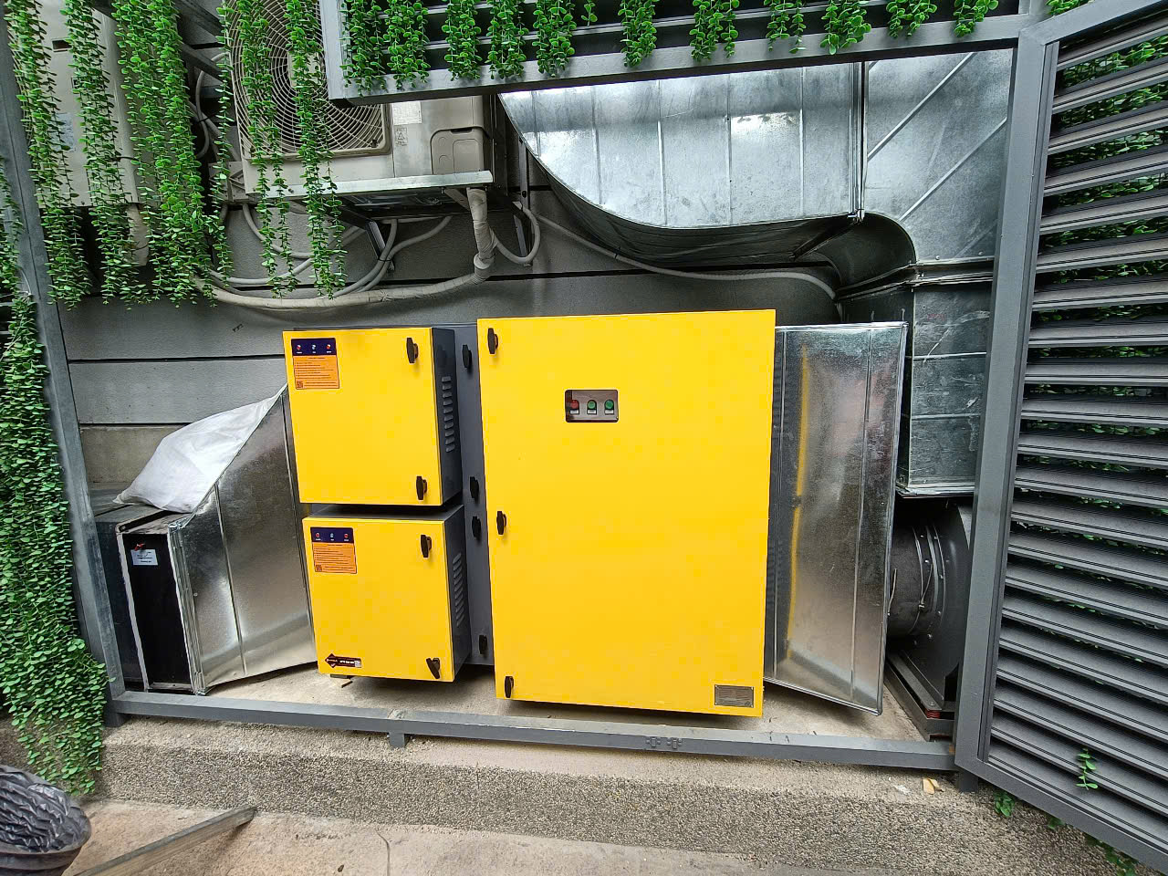 máy lọc tĩnh điện
