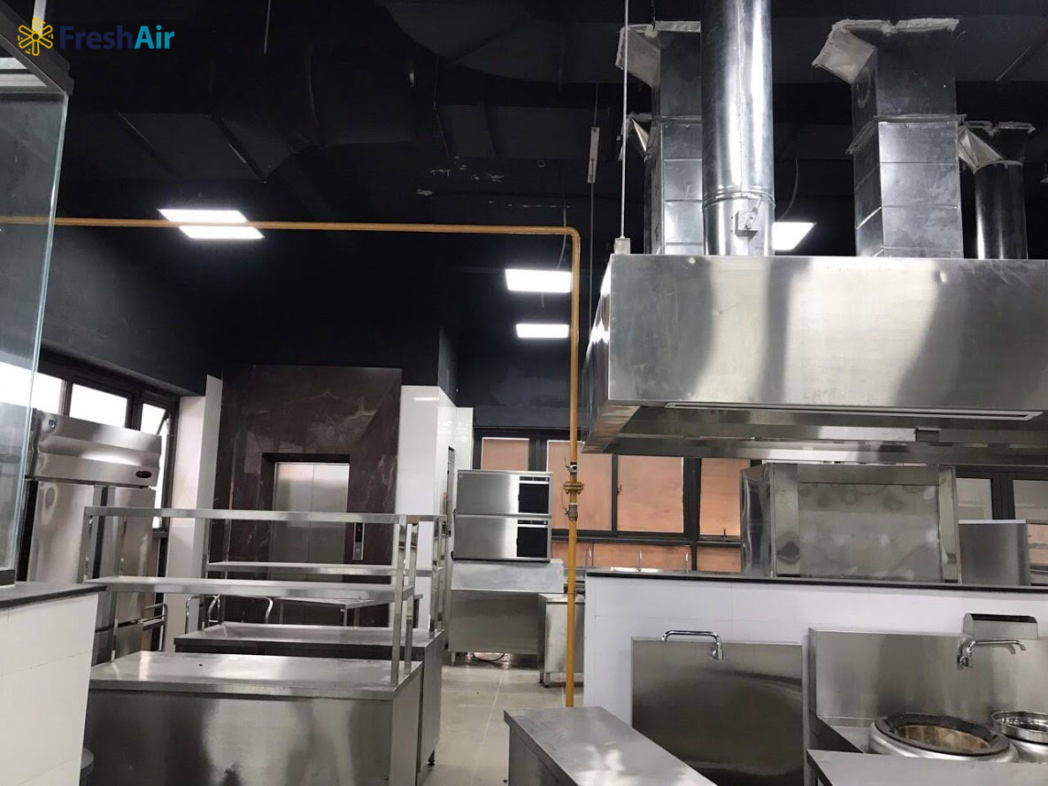 thiết kế và lắp đặt hệ thống hút khói bếp công nghiệp